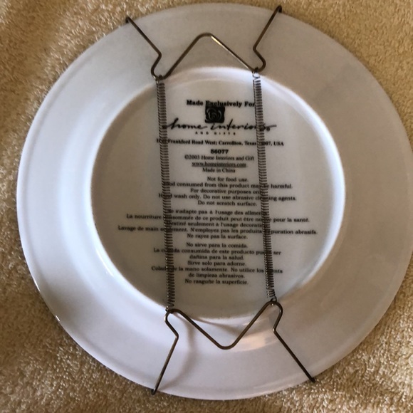 "JOY" Decorative 8” Porcelain Plates Set of 3 by Home Interiors w/hangers - Picture 4 of 8